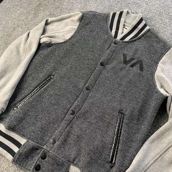 RVCA Varsity Jacket Mens Small Snap Button Gray Black Regular Fit Skater Surfer - Picture 3 of 16
